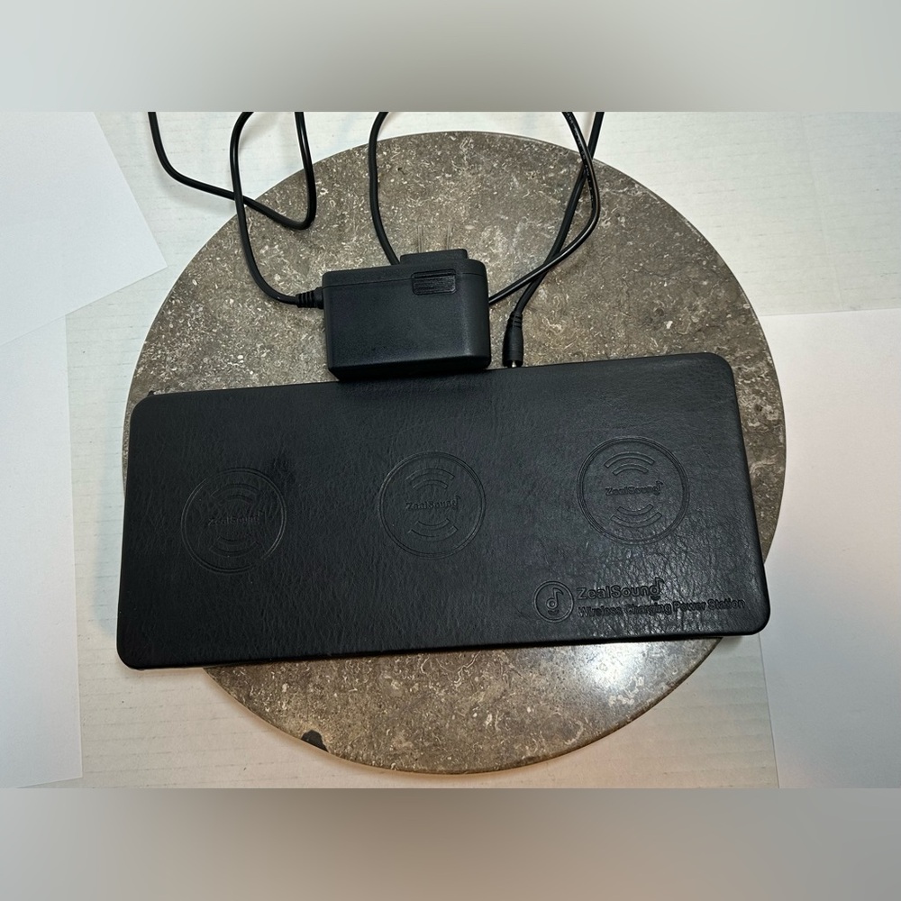 Unbranded Wireless Charger | 3 in 1